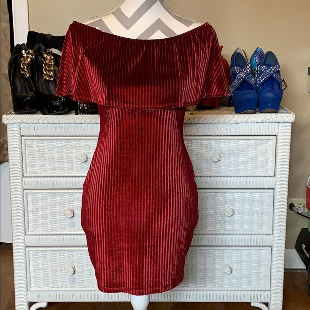 Burgundy of the shoulder 💥